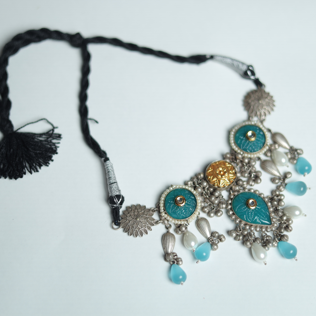ADITRI (TE) NECKLACE