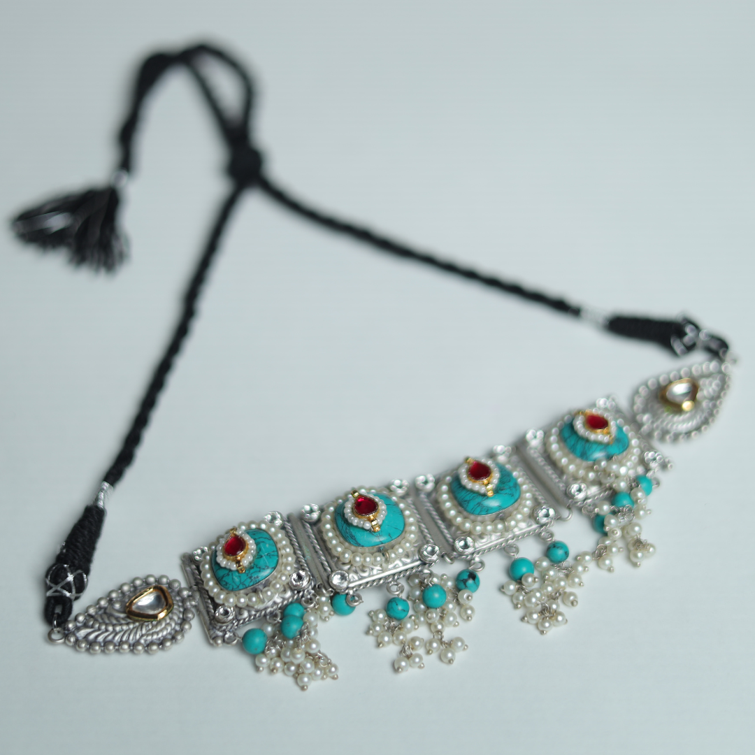 UMEKA (T) NECKLACE