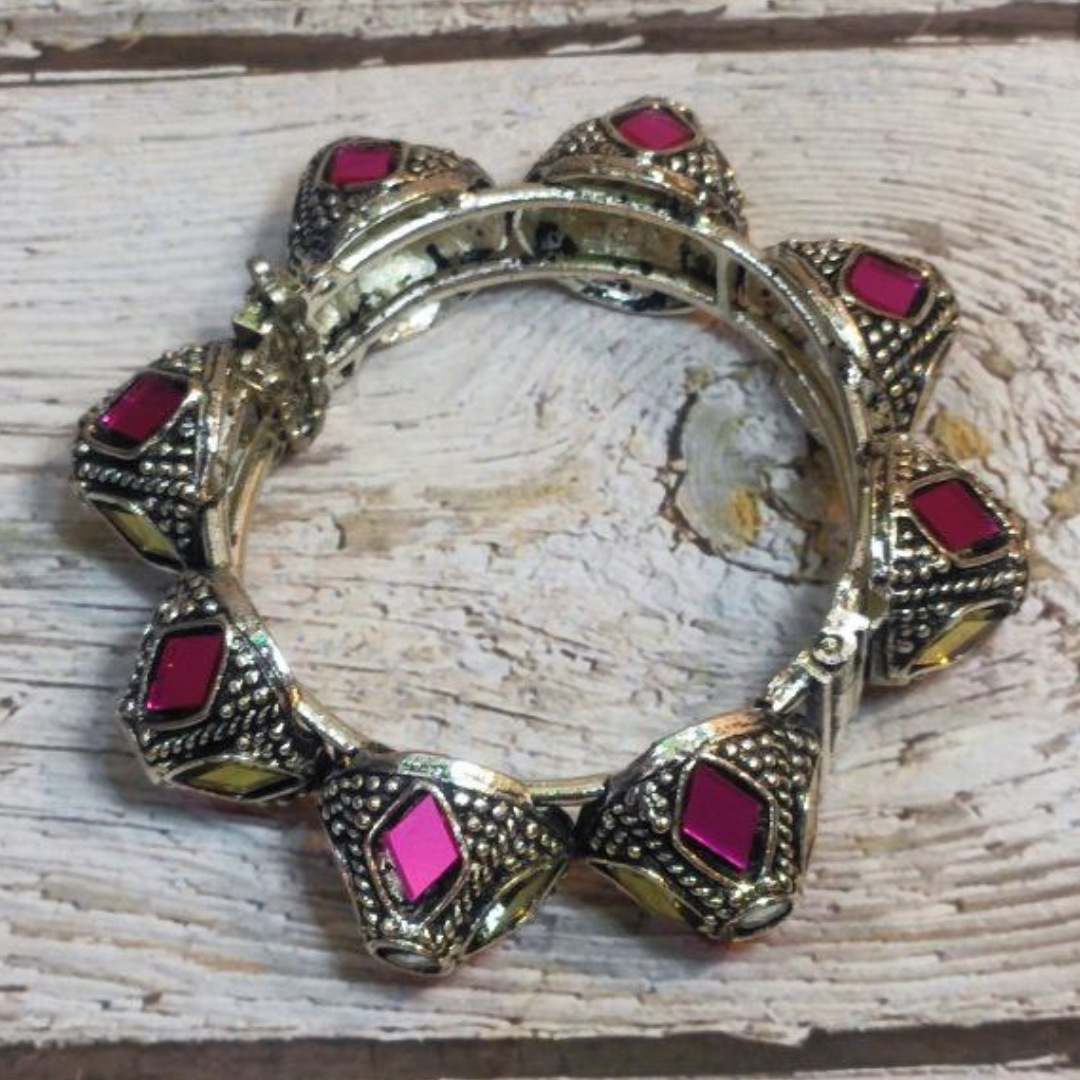 AFSHANEH AFGAANI BANGLE