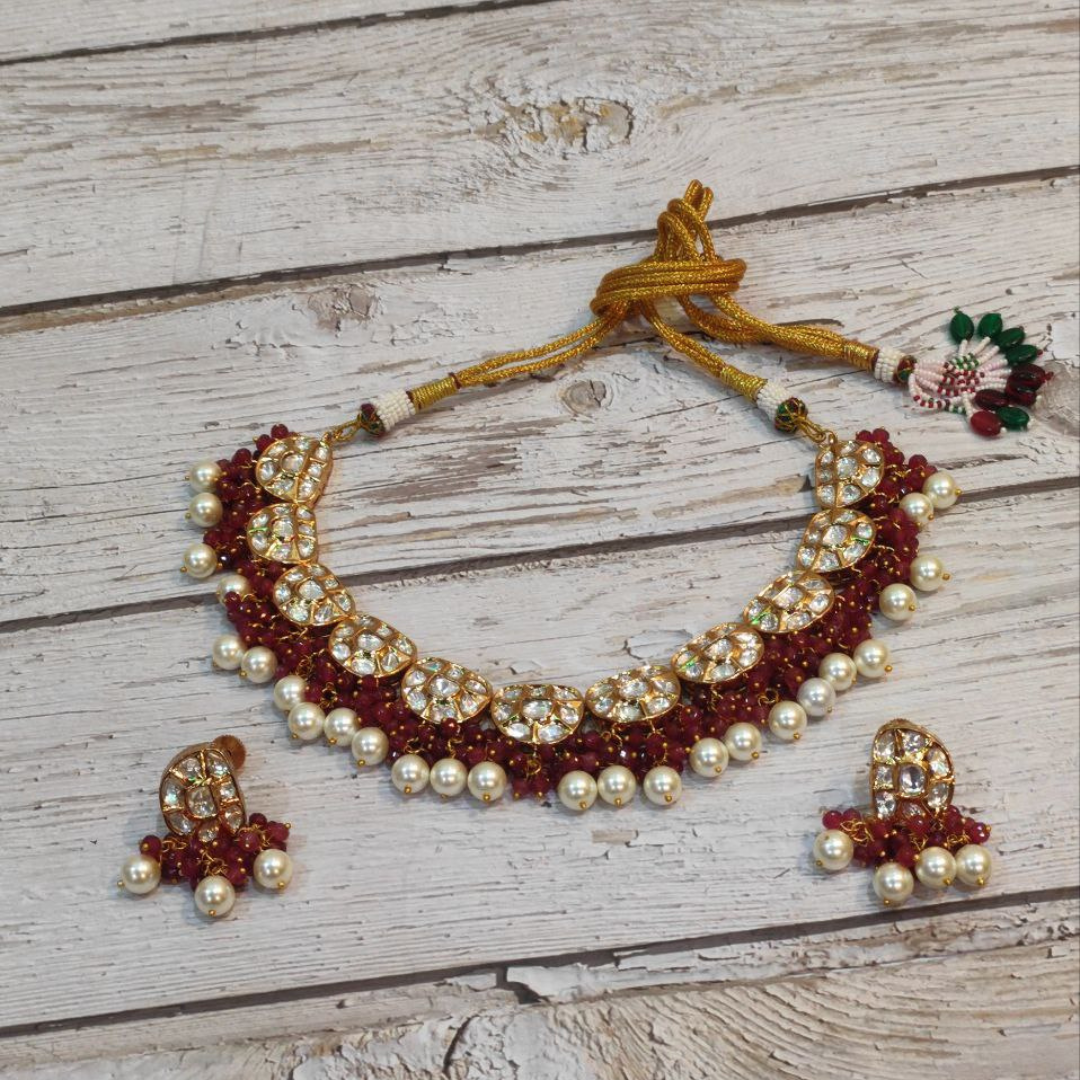 TYAANI KUNDAN CHARVI NECKLACE
