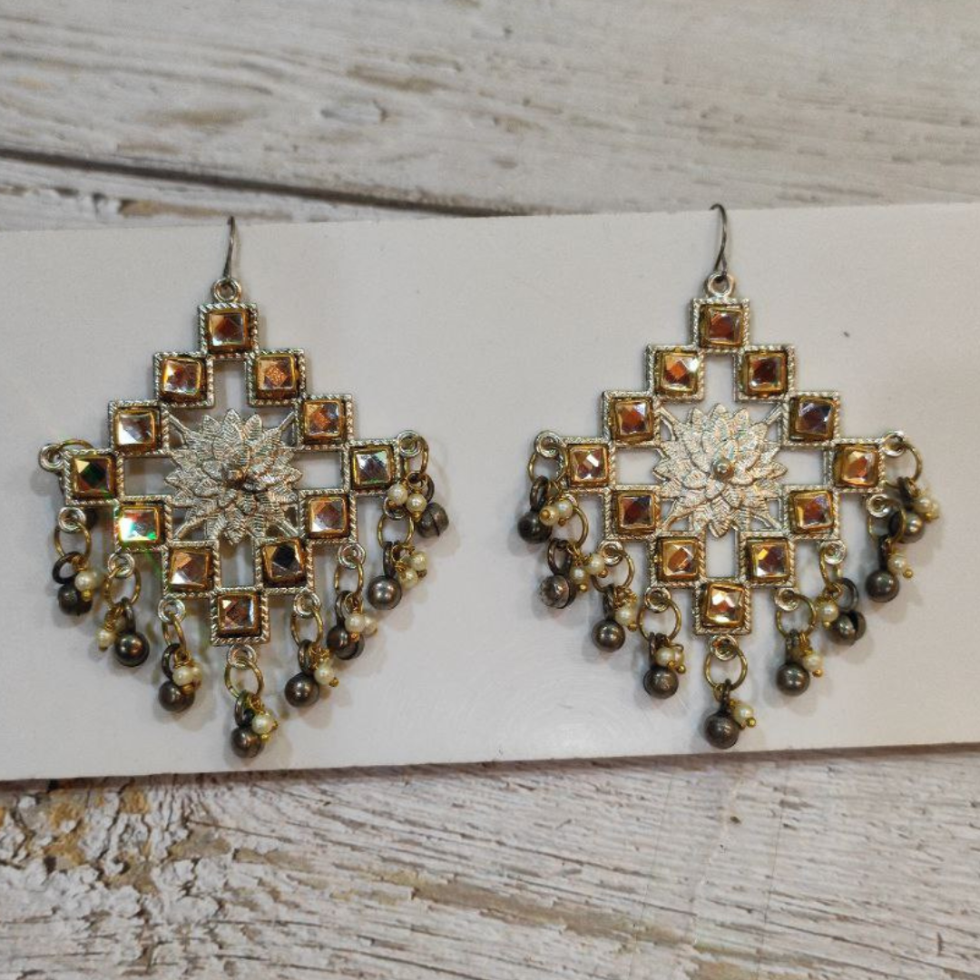 JUNIA EARRING