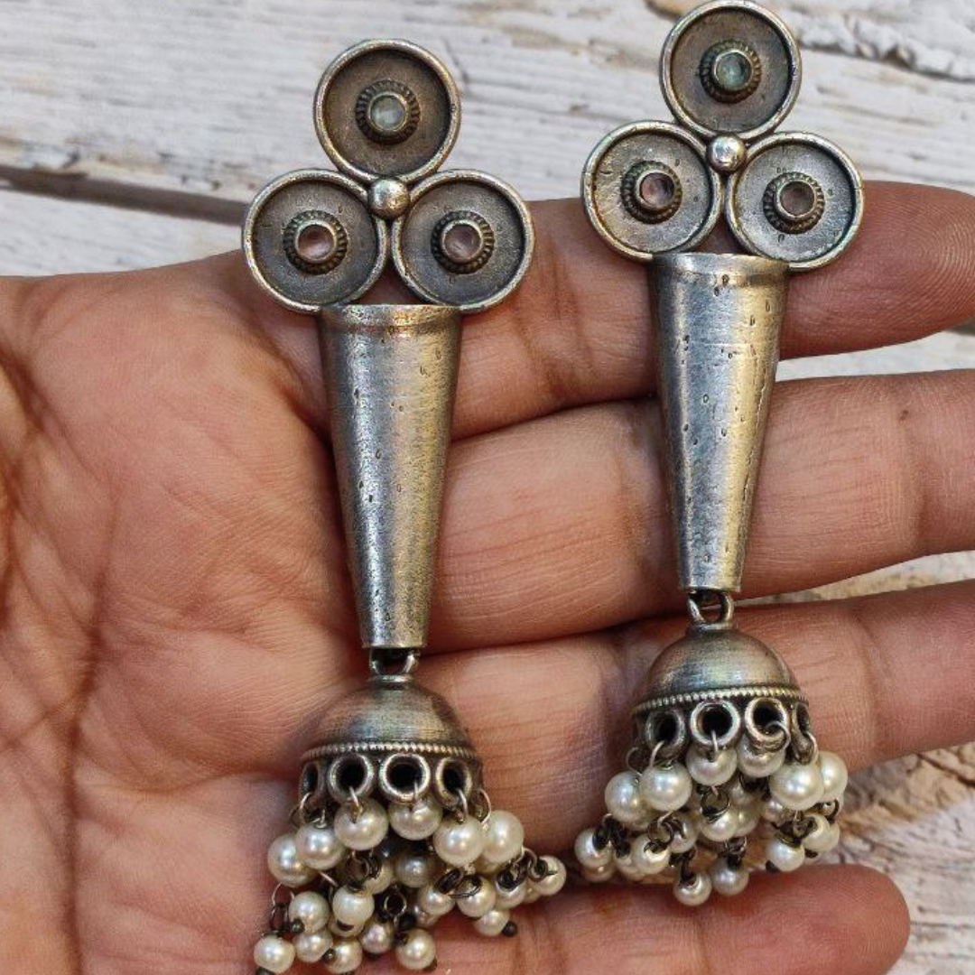 Kamali (to-P) earrings