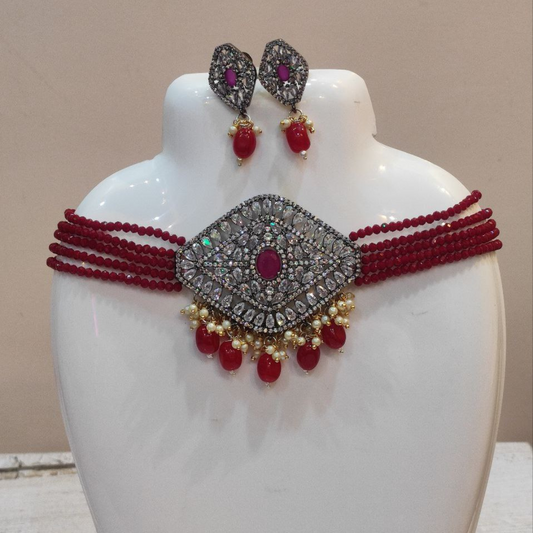 KIM RED AD CHOKER