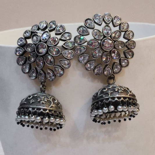 LUXURY SPARK  WHITE EARRING