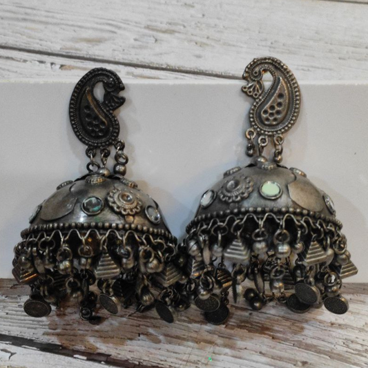 LARK JHUMKA
