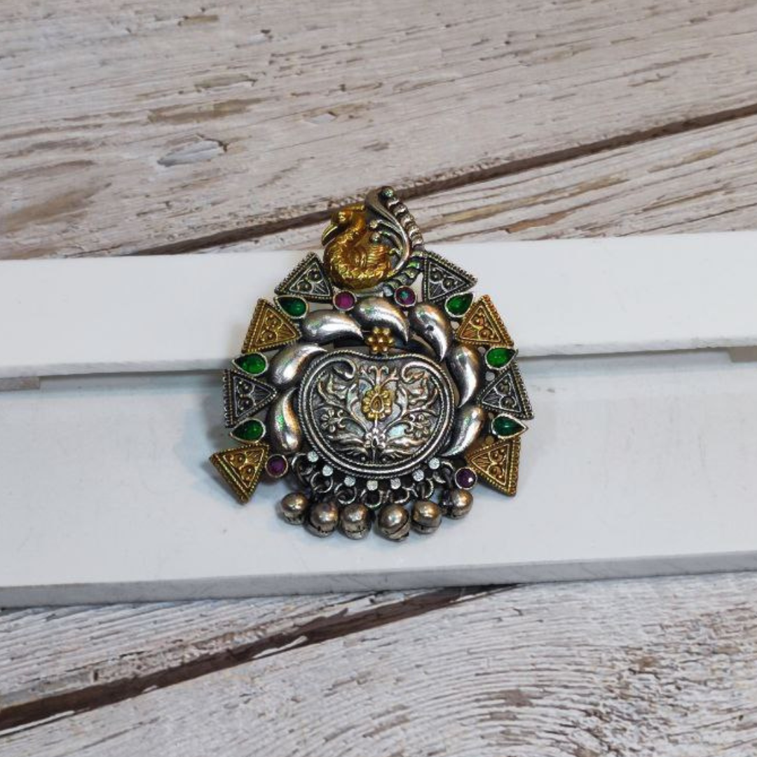 MADHUMEETA EMERALD-RANI RING