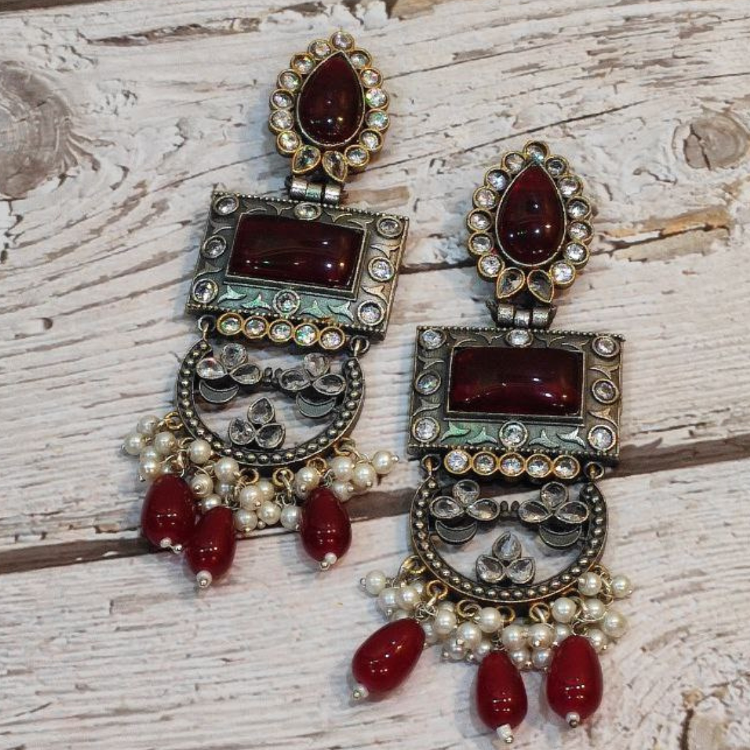MANDOLA RED EARRING