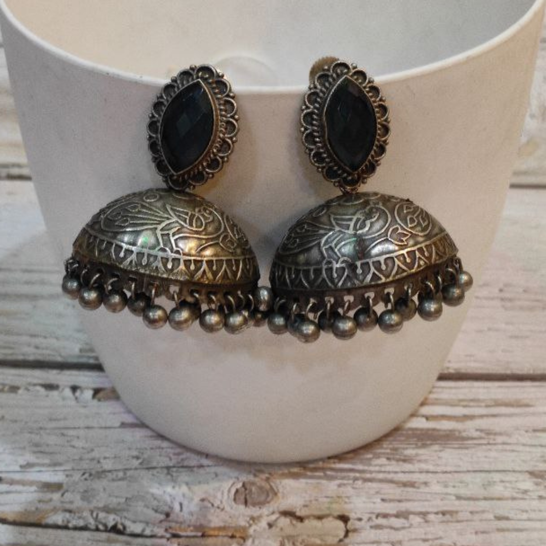 SANGARI BLACK EARRING