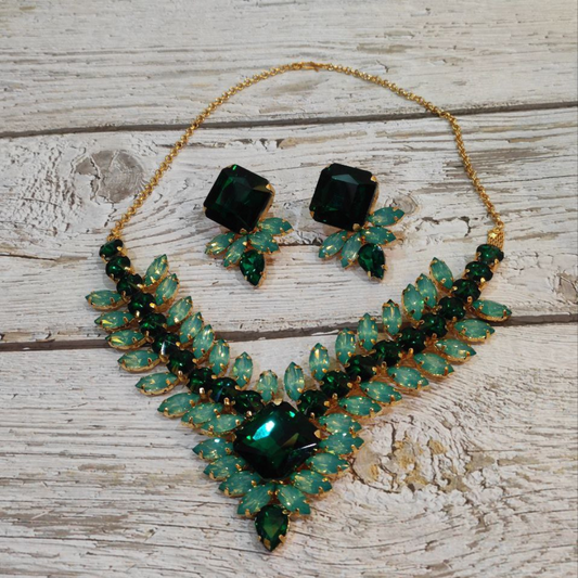 SOOK GREEN NECKLACE
