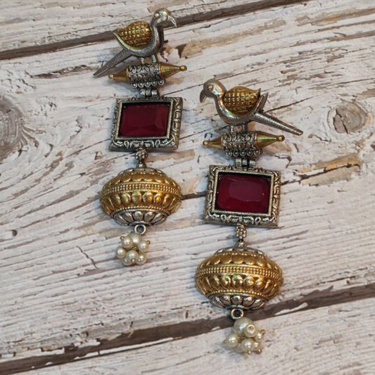 SURAIYA RED EARRING