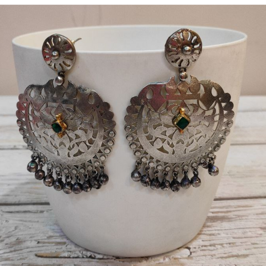 TAANISHI GREEN EARRING