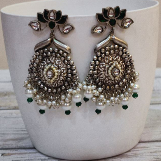 VASUPRADA GREEN EARRING