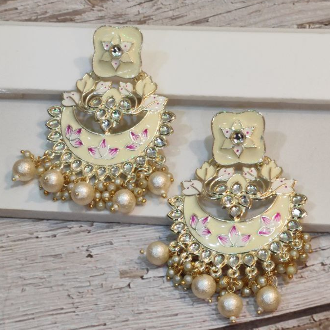 VELLA CREAM EARRING